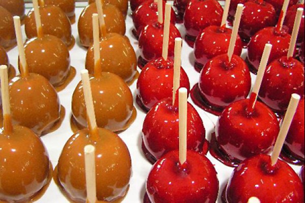 Caramel and candy apples