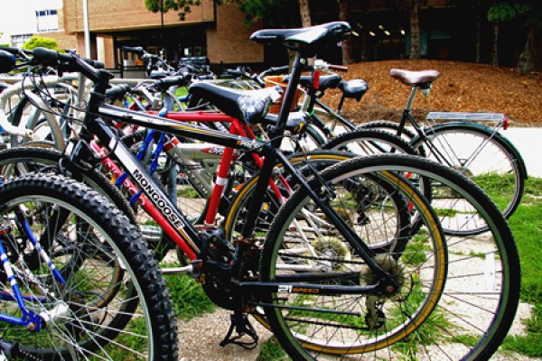 Bikes in rack outside Leddy Library.