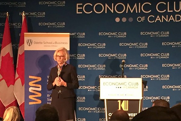 Anne Snowdon addresses the Economic Club of Canada.