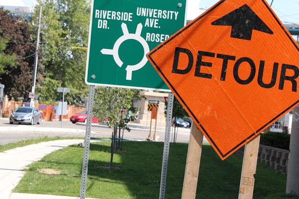 detour signs on Sandwich Street at Rosedale Avenue