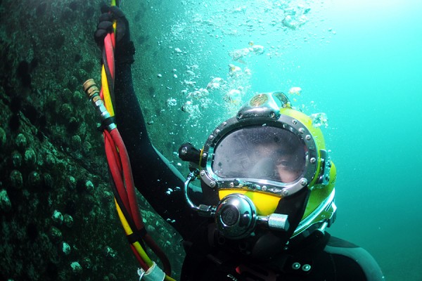 Joe MacInnis deep-sea diving