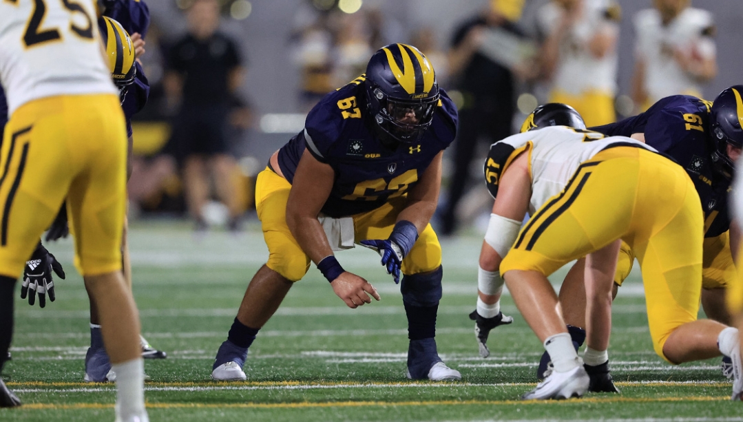 Windsor Lancers Football action