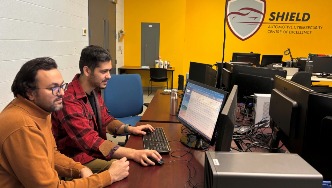 PhD student Hassan Rekabi Bana and PhD candidate Peiman Kheiran