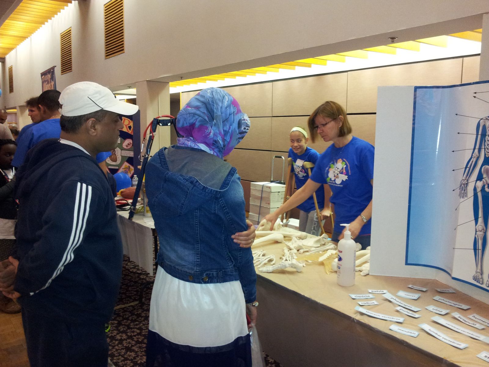 community members viewing nursing display