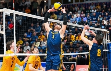 Markus Law-Heese (3) sets the ball for teammate Darian Koskie (8) during Windsor Lancers men’s volleyball action at the Toldo Lancer Centre. The Lancers will host the U SPORTS Men’s Volleyball Championship March 13 to 15. (FILES/University of Windsor)