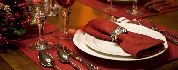 fancy holiday table setting