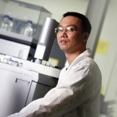 Tao Peng, pictured here in a mass spectrometry lab in the Centre for Engineering Innovation, completed his doctoral studies under the joint supervision of professors at the University of Windsor and Sorbonne University.