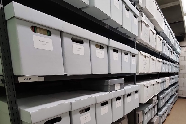 archival storage boxes