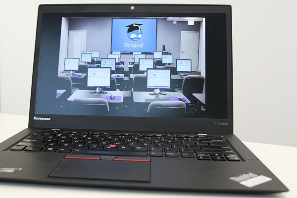laptop displaying Drupal classroom