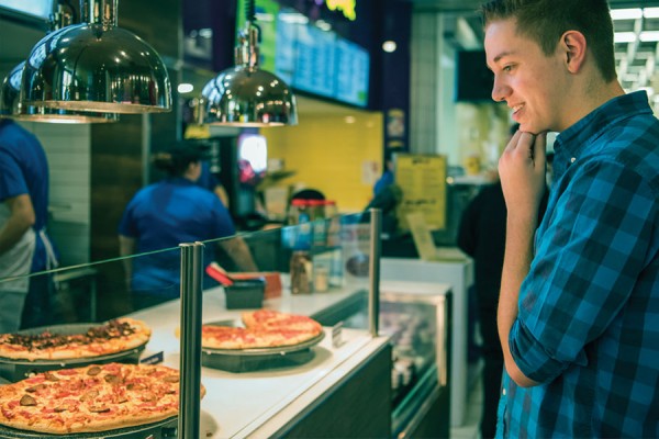 student choosing food