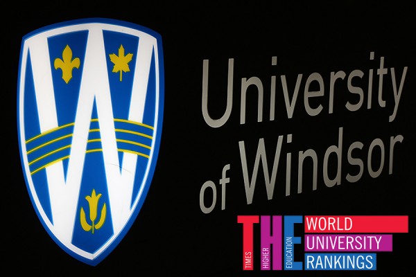 UWindsor sign lit up