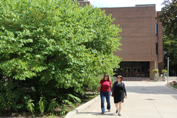 Photo of students walking in front of Leddy Library.