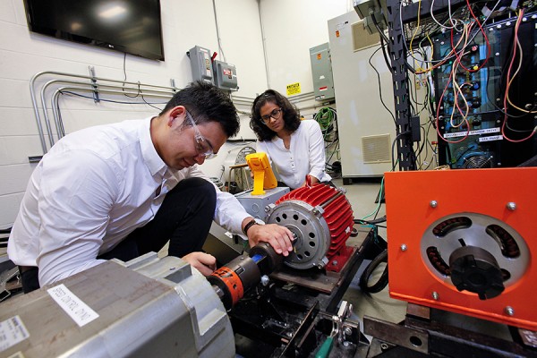 students working in the CHARGE lab