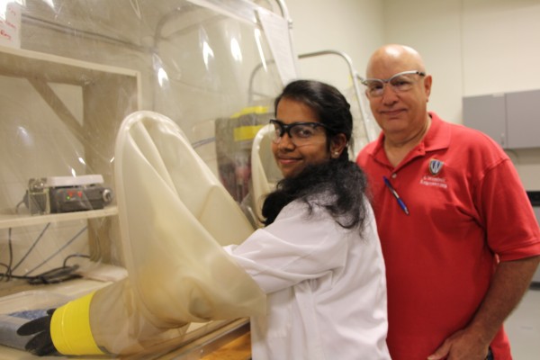 With the assistance of the lab’s supervisor, Bill Middleton, research intern Subhashini Kishnan mastered using her favourite instrument: the anaerobic chamber, also known as the glove box. 