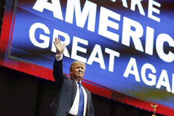 Donald Trump addresses rally