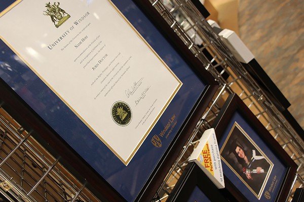 diploma frame and portrait frame