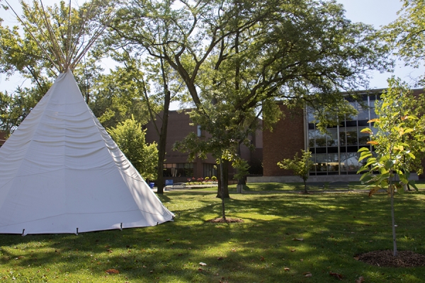 teepee outside Leddy Library