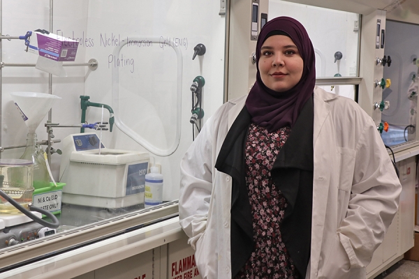 Rahaf Hussein in lab