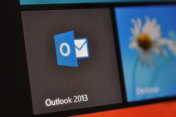 screen showing MS Outlook icon