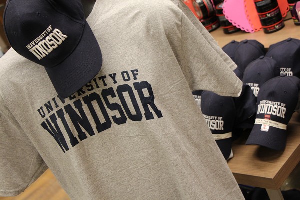 UWindsor baseball cap and T-shirt bundle