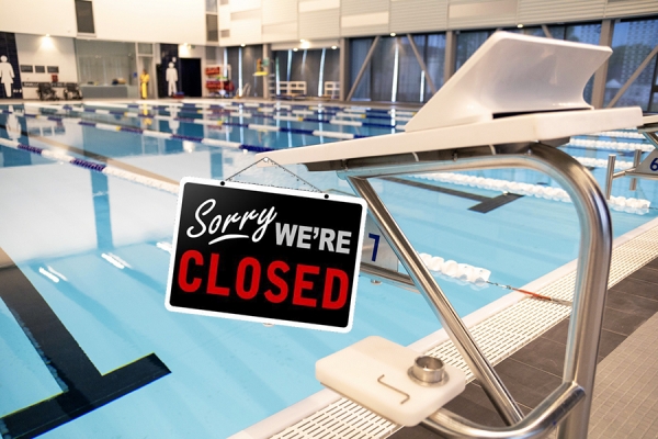 "Closed" sign on Toldo Lancer Centre pool