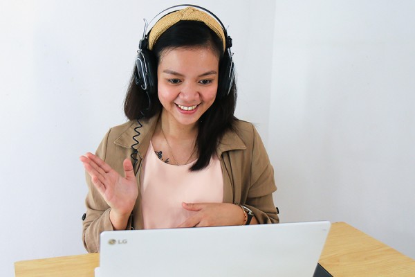 Peer being supported online
