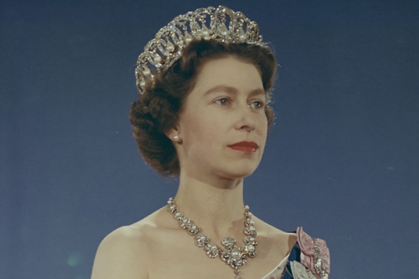 official portrait of Queen Elizabeth