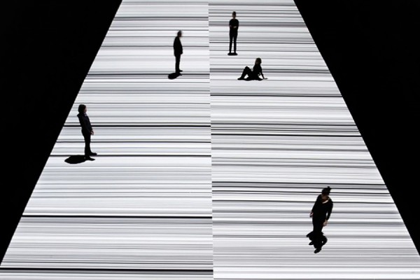 Ryoji Ikeda’s installation, test pattern [N°12]