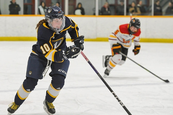 Lancer hockey player skating
