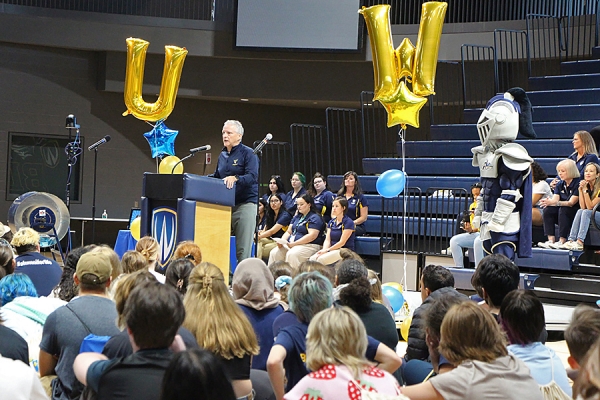 Robert Gordon addressing 2022 Welcoming Celebration