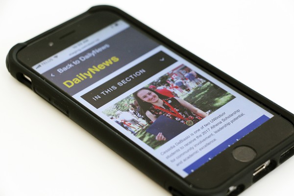 smartphone displaying new format DailyNews