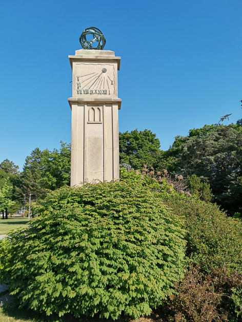 astrolabium and sun dial