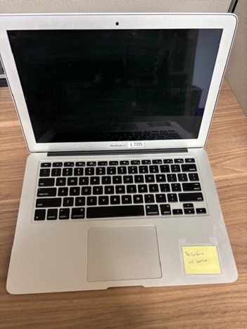 Apple MacBook Air 13" silver - open