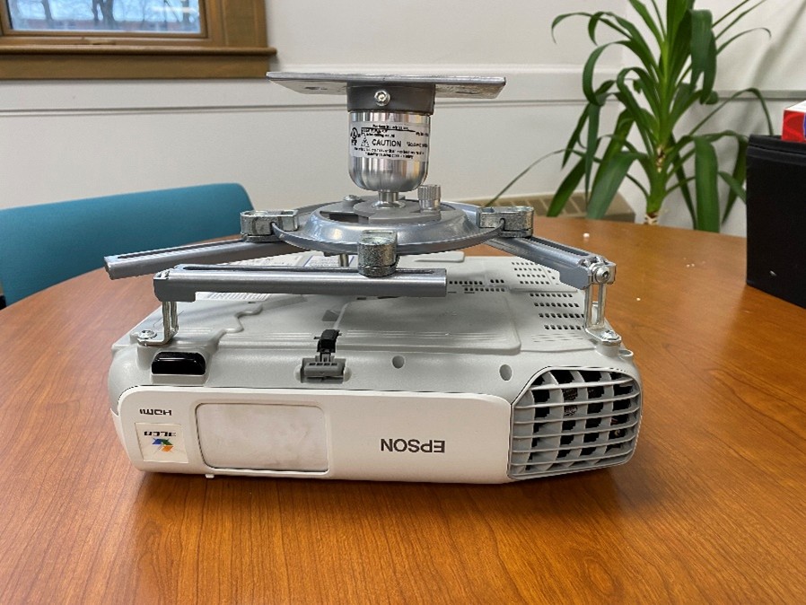Epson data projector with mount