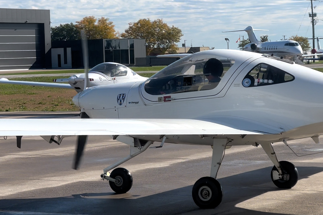Journey Air DA20 taxiing for runway.