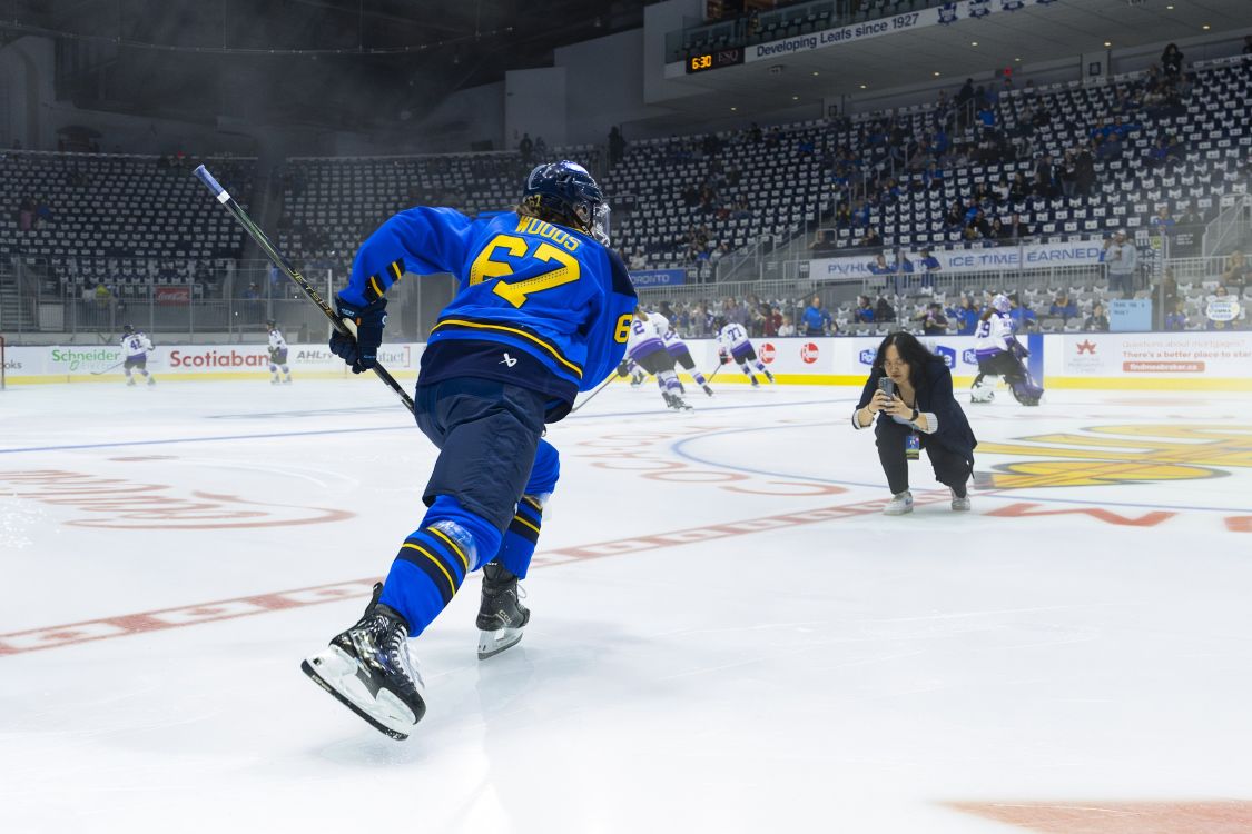 Eva Ou on the ice with the Toronto Sceptres