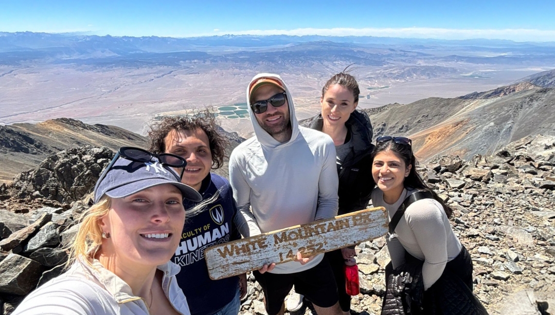 UWindsor researchers pose for group photo at White Mountain.