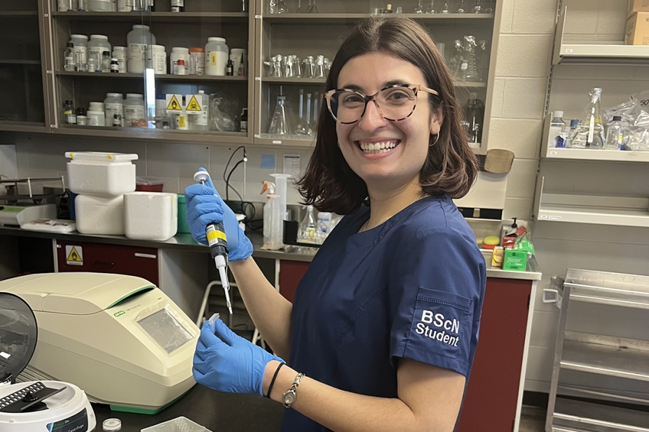 Anna Papanastassiou in a neuroscience lab 