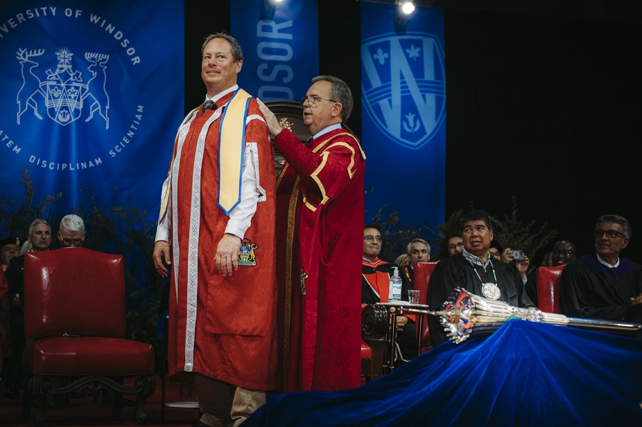 Chancellor Dwight Duncan installs President J.J. McMurtry at 2025 Fall Convocation.