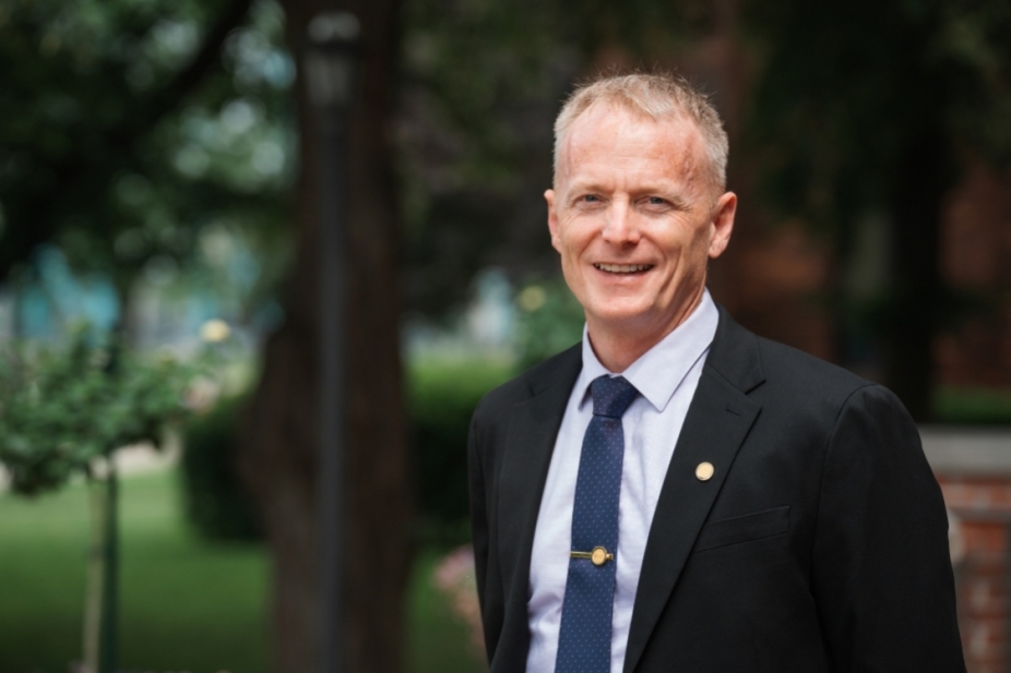 Faculty of Engineering Dean Dr. Bill Van Heyst