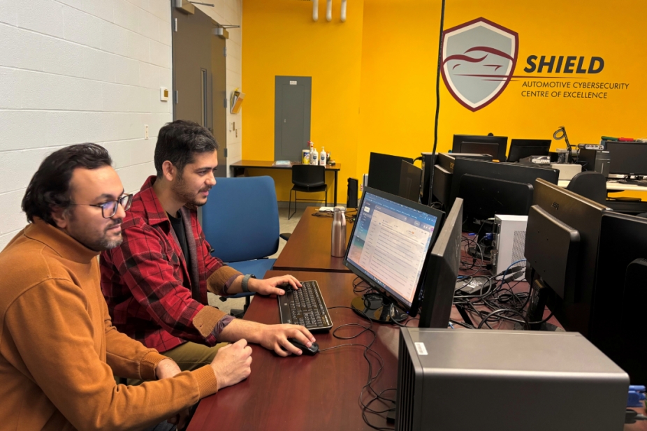 PhD student Hassan Rekabi Bana and PhD candidate Peiman Kheiran