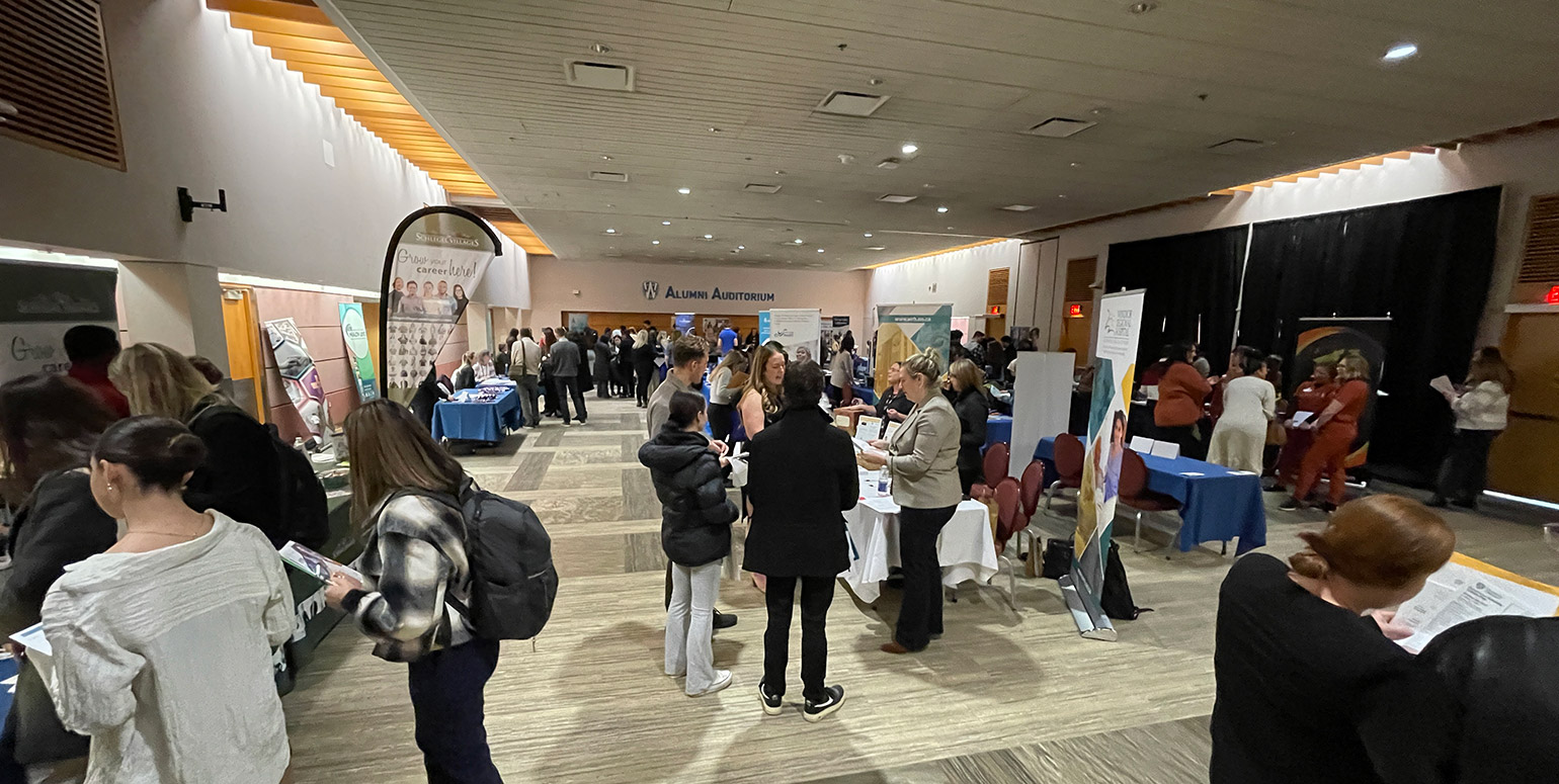 Nursing students and healthcare organization connect at fall nursing career fair