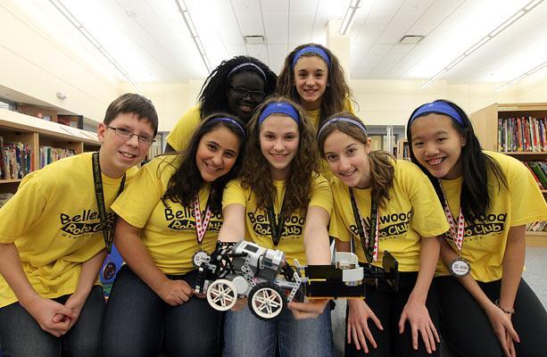 Bellewood Public School robotics team