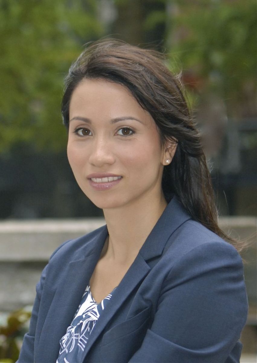 Dr. Emmanuelle Richez