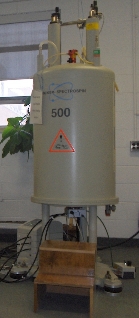 Bruker AVANCEIII 500 MHz- Solution and Solid State 