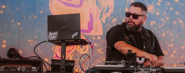 DJ Shub on turntables