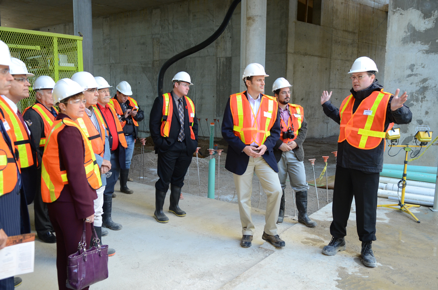 Tour group led by Kevin Stelzer