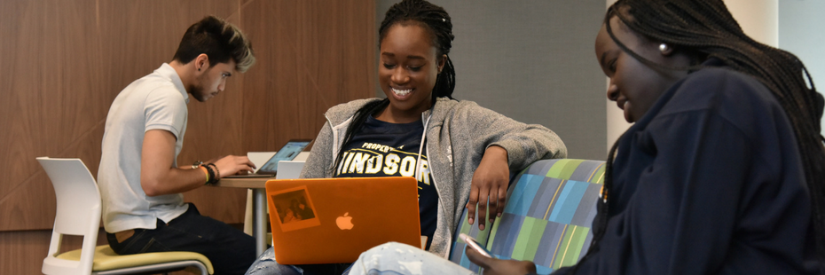 Students relaxing in the Hum restaurant